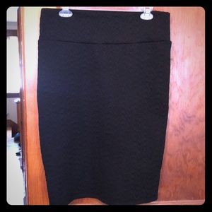 Large, Textured Black LuLaRoe Cassie Skirt